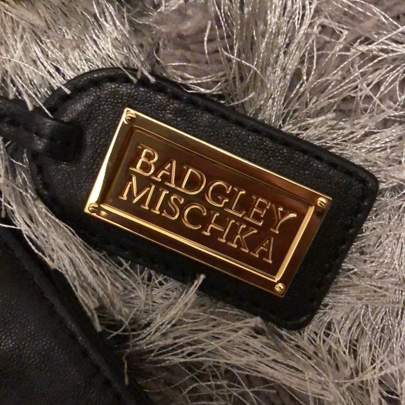 Badgley Mischka Emily Black Leather Handbag - Picture 6 of 8